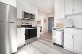 Spacious Bachelor Suite Walking Distance to U of W