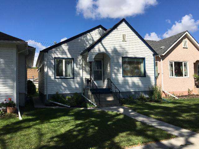 Two Bedroom Home in Wolseley/Westend available Dec 1.