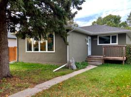 East Fort Garry House for rent 3 bedroom + den, 2 bathroom