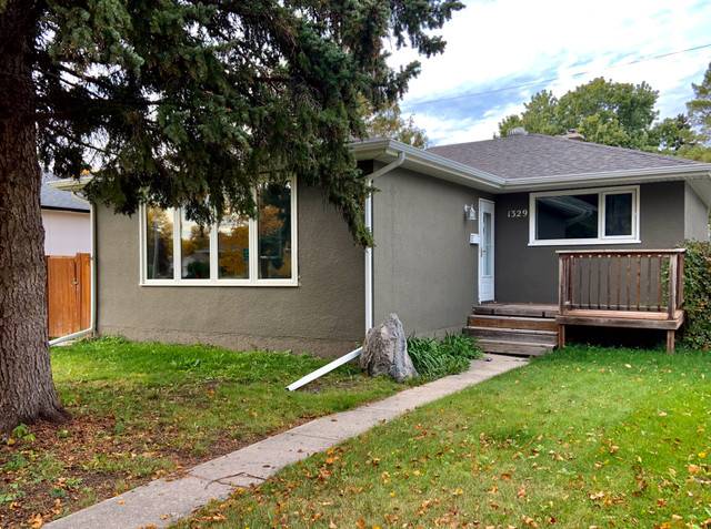 East Fort Garry House for rent 3 bedroom + den, 2 bathroom