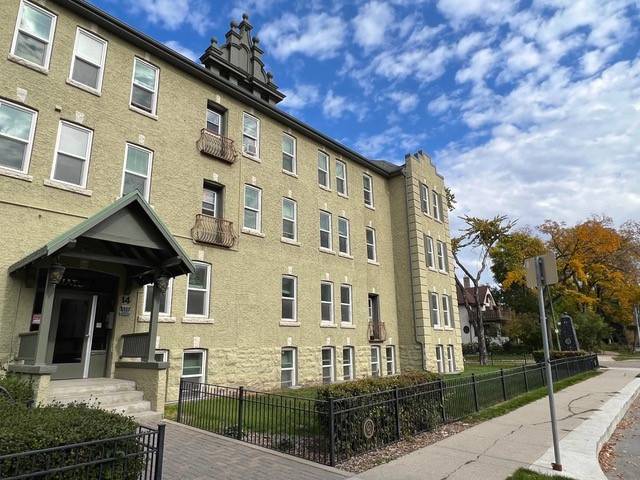 MOVE-IN FOR FALL!! 2bdrm Character Suite $1095!