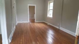 Bright and Clean 2 bedroom home for rent on Flora