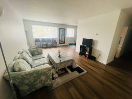 2 bedrooms for $1049