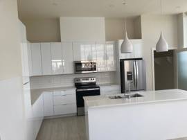 HUGE Penthouse with Panoramic Golf Course View