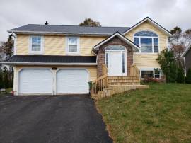 For Rent-5 Bedroom 3 Bath House in Desirable Charlottetown Area
