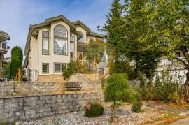 Family Home on Westwood Plateau (w/ Suite) - Partly Furnished op