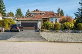$2,000 -- 1,000 ft2 with 2 beds 1 bath suite in Coquitlam