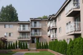 Bachelor Apartment for Rent - 535, 555 Shaw Avenue