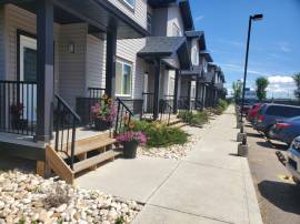 2 Bedroom + Den + Basement Townhome for Rent - 220 Spruce Ridge
