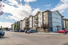 Pet-Friendly Two Bedroom One Bath with In-suite Laundry for Rent