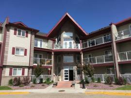 DEVONSHIRE ONE BED+DEN CONDO AVAIL NOV 11th