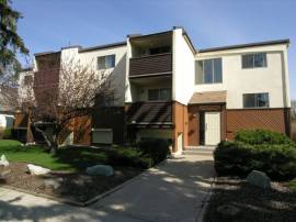 Beautiful Parkvale!  Bach Suite-Quiet Adult Only Bldg, Long Term