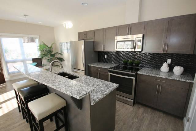 Executive 2 Bedroom Bi-Level Condo Stony Plain/Spruce Grove
