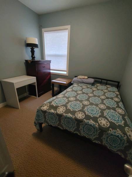 Room for rent in red deer Kabayan