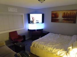 huge room for short term rental