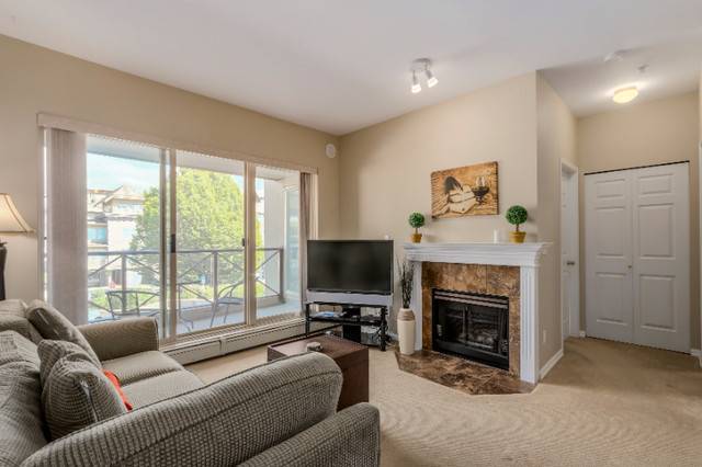 Beautiful 2 Bedrooms'- 2 Bathroom Furnished Suite available